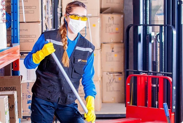 Day porter services in Seattle maintaining cleanliness in high-traffic commercial space