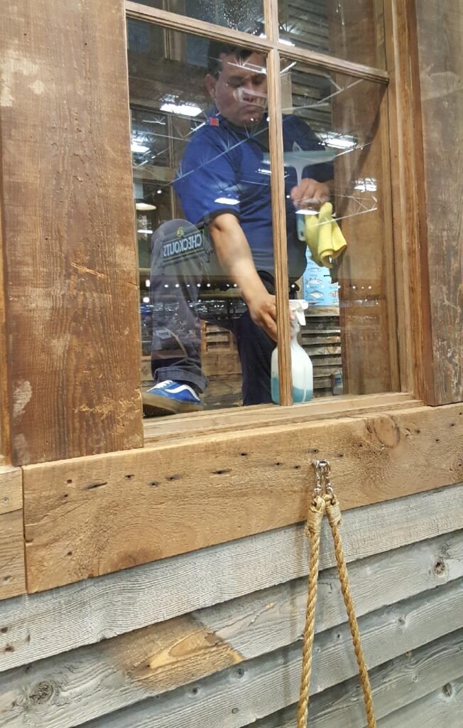 Professional window cleaning service in Seattle for commercial building exterior